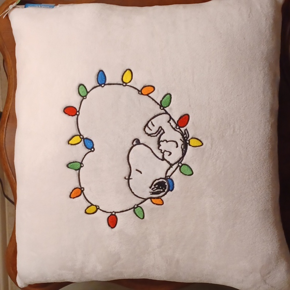 NWT Peanuts Snoopy Accent Pillow